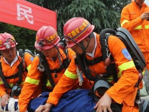 英雄本色攻略（掌握关键技能，成为无敌英雄！）
